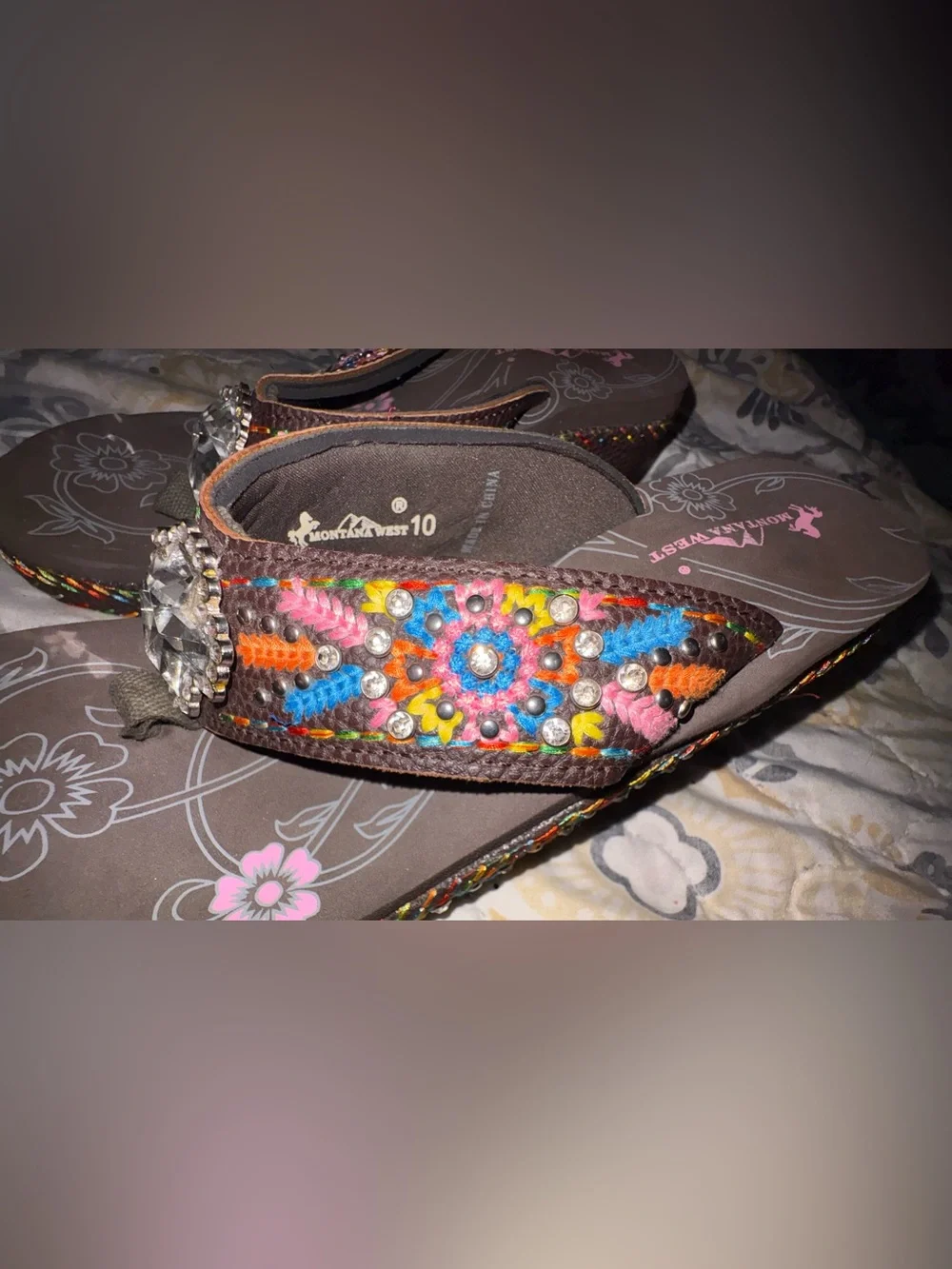 AMAZING MONTANA WEST-Brown Embroidered Wedge Thong Sandals⭐️LIKE NEW⭐️